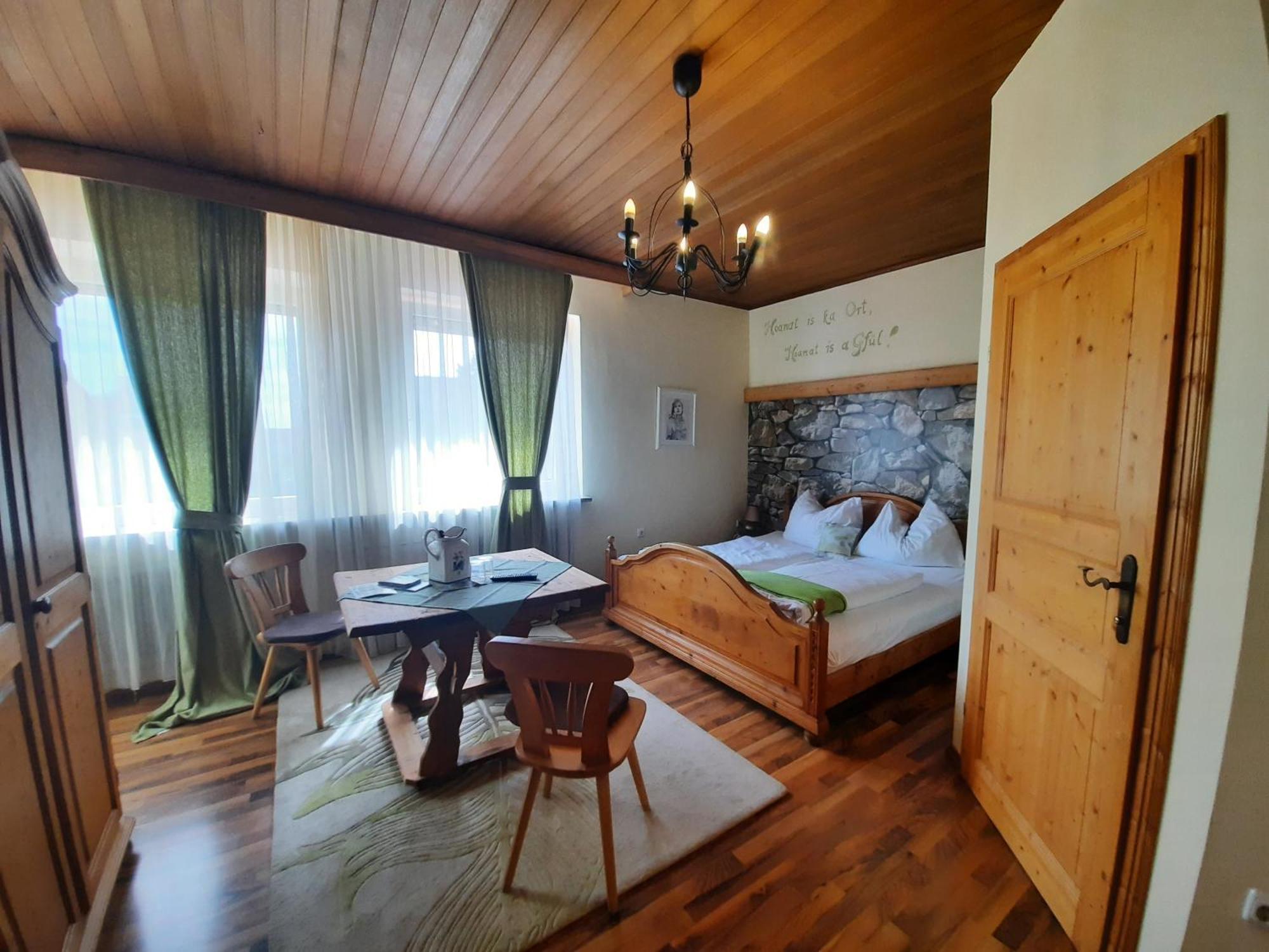 I Am Hotel Graz-Seiersberg Room photo